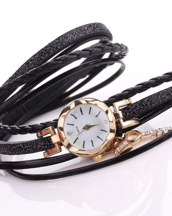 Reloj pulsera negra detail