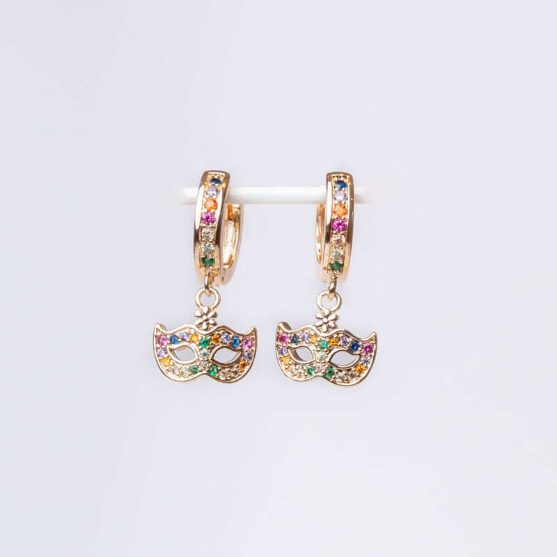 aretes huggies de antifaz urban lyon baño de oro 18k