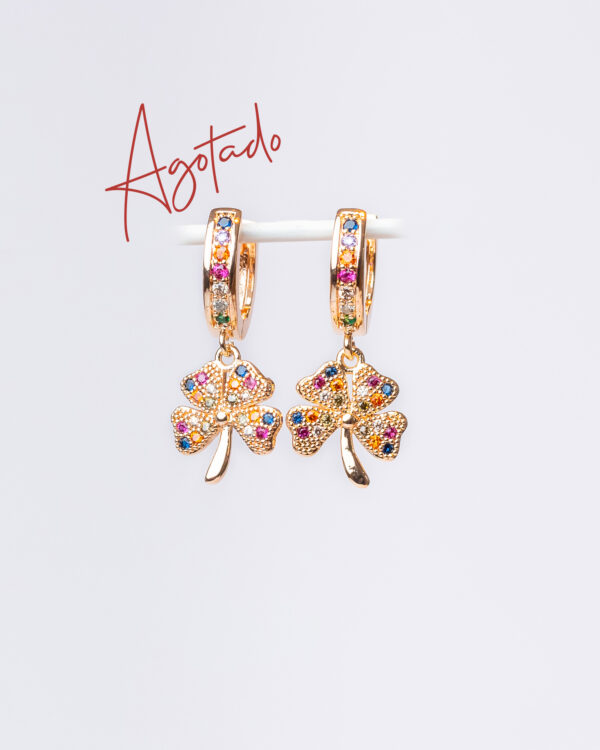 aretes de trebol